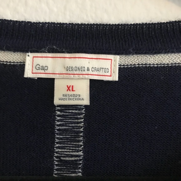 Navy wool sweater windowpane from Gap - Picture 2 of 5